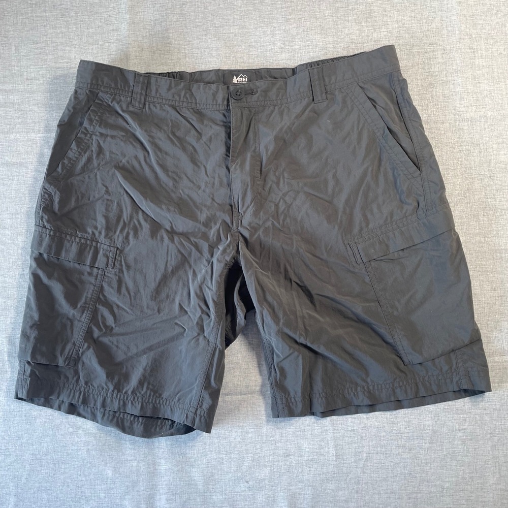REI Co-op Sahara Cargo Shorts Mens 38 Gray Relaxed Fit Nylon Hiking Outdoor 9in